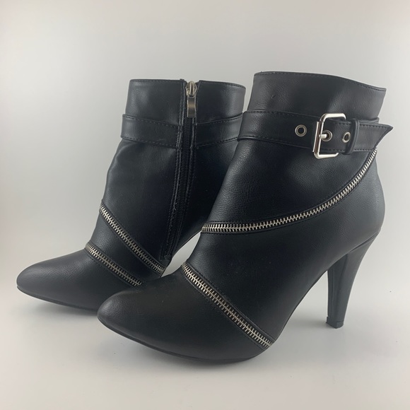 Black ankle boots with silver faux zipper detail - size 9 - Picture 3 of 10